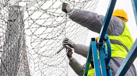 Construction of fence on border with Russia starts in Finland