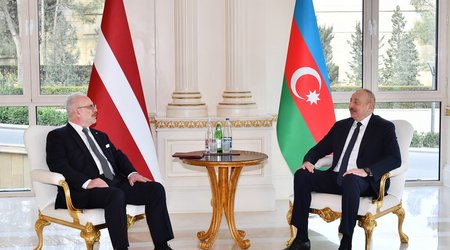 Azərbaycan və Latviya prezidentlərinin məhdud tərkibdə görüşü olub
