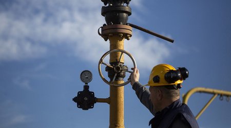 Gas prices in Europe fall below $450 per thousand cubic meters