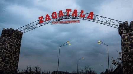 Алиев распорядился построить новую дорогу в Загатале