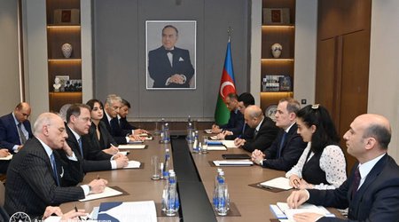 Ceyhun Bayramov İtaliyanın xarici işlər və beynəlxalq əməkdaşlıq nazirinin müavini ilə görüşüb
