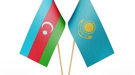 Azərbaycan və Qazaxıstan arasında sənədlər imzalanıb