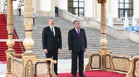 Ильхам Алиев: Очень рад вновь посетить братский, дружеский Таджикистан