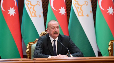 Ильхам Алиев пригласил президента Таджикистана посетить с визитом Азербайджан