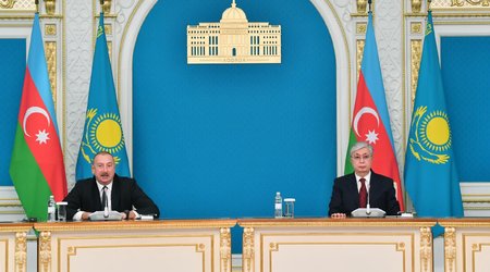 Президенты Азербайджана и Казахстана выступили с заявлениями для прессы