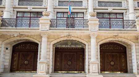 В Милли Меджлис поступил ежегодный отчет Счетной палаты