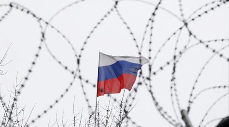 UK imposes sanctions on families of some Russian businessmen