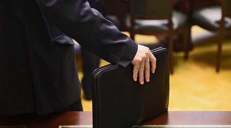 Norway expels 15 Russian diplomats