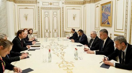 Nikol Pashinyan meets with OSCE chairperson