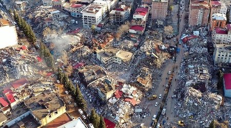 Death toll from Türkiye earthquakes rises