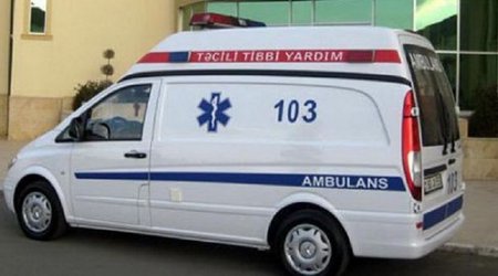 В Низаминском районе Баку столкнулись два автомобиля, есть пострадавший