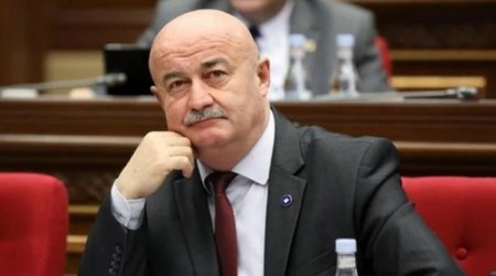 Erməni deputat: Azərbaycan bayrağının yandırılması ilə bağlı insidentə görə utanıram
