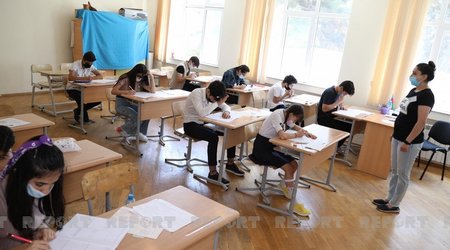 Сегодня в выпускных экзаменах примут участие свыше 48 тыс. учащихся