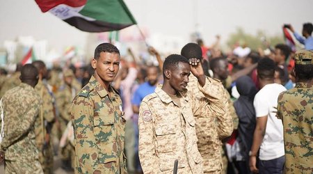 Sudan ordusu xüsusi təyinatlıların bazalarını nəzarətə götürüb, ölənlərin sayı artıb