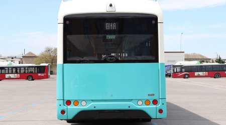 В Баку на маршрутную линию запущен первый электробус
