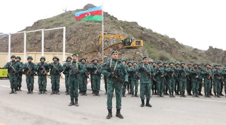 На погранично-пропускном пункте на границе с Арменией поднят флаг Азербайджана