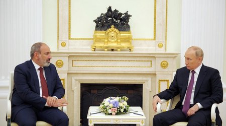 Putin and Pashinyan discuss regional situation