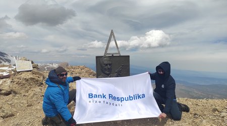 Сотрудники Банк Республика совершили восхождение на "Вершину Гейдара"