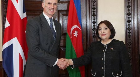 Spiker Sahibə Qafarova Londonda Birləşmiş Krallığın dövlət naziri ilə görüşüb (FOTO)