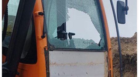 Ermənistan silahlı bölmələri Laçında ekskavatoru atəşə tutub