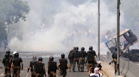 Pakistanda kütləvi iğtişaşlar başlayıb