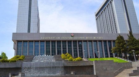 Milli Məclisin iclası başladı