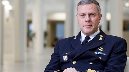 Head of NATO military committee visits Chisinau
