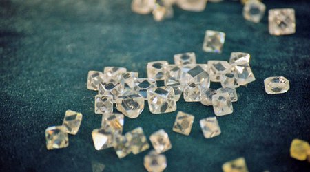 UK to ban Russian diamonds at G7 in fresh round of sanctions