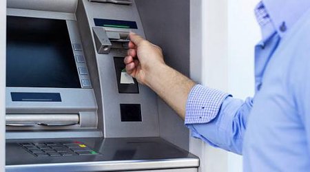 Azərbaycanda bankomatlarının sayı artıb, pos-terminalların sayı isə azalıb
