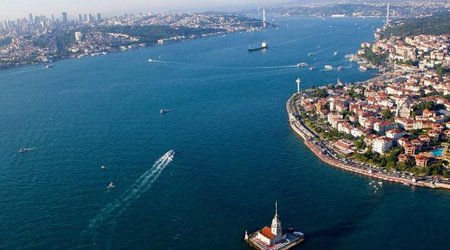Türkiyə boğazlardan keçən gəmilərdən aldığı rüsumu qaldırır