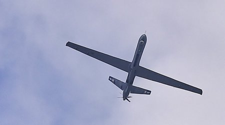 Rusiyanın neft anbarına dron düşüb