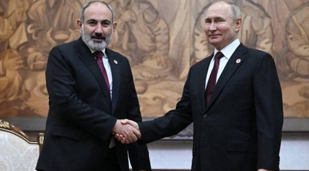 Putin Soçidə Paşinyanla görüşüb