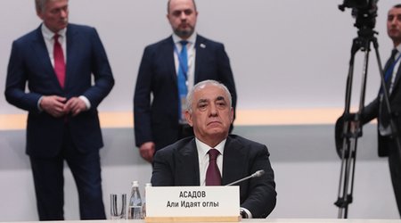 Əli Əsədov Putinlə görüşüb-Foto