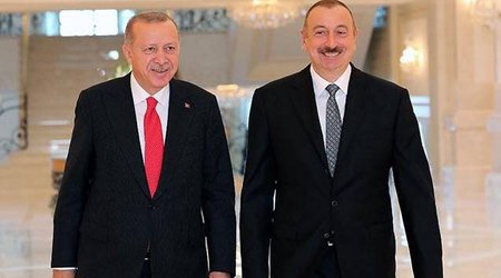 Президент Ильхам Алиев и Эрдоган поздравили друг друга с праздником Гурбан байрамы