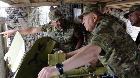 Начальник Генерального штаба побывал на нескольких боевых позициях