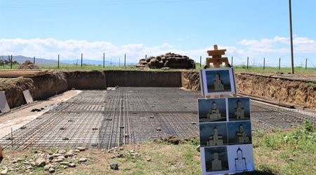 Gürcüstanın Azərbaycan sərhədinə yaxın ərazisində kilsə tikilir