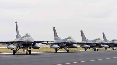 Ukrayna ordusu Rumıniyada F-16-ları idarə etmək üçün təlim keçəcək