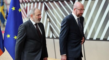 Brüsseldə Paşinyanla Şarl Mişel arasında görüş başlayıb