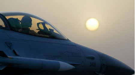 Ağ Ev "bir neçə həftə ərzində" ukraynalı pilotların AB-də F-16-da təlim keçəcəyini açıqlayıb