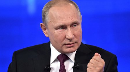 Putin Krım körpüsünə hücumu mənasız terror aktı adlandırıb
