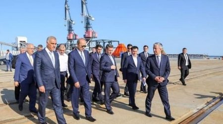 Özbəkistanın Baş naziri Abdulla Aripov Bakı Limanında olub