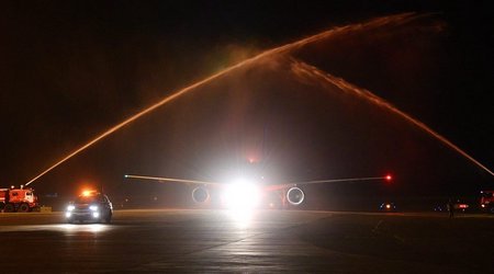 Выполнен первый рейс из Баку в Бишкек