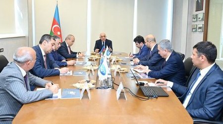 Премьер-министр Азербайджана посетил Бакинский судостроительный завод