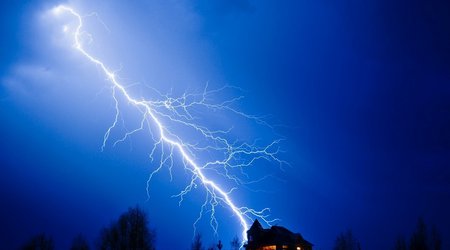 В ряде районов Азербайджана прошли грозы и ливни
