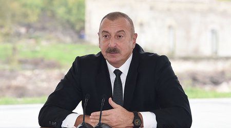 Prezident Laçında çıxış etdi