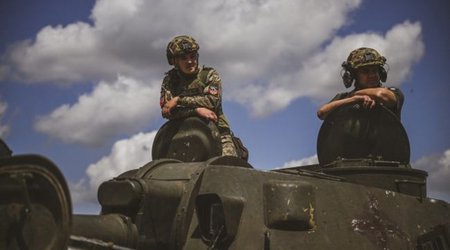 Commander of Ukrainian ground forces: Enemy trying to break through defenses