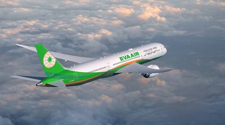 Самолет тайваньской авиакомпании «EVA Air» совершил вынужденную посадку в Баку