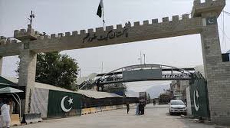 Pakistan Əfqanıstanla sərhədi bağlayıb