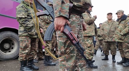 Rəsmi Bakı Qarabağdakı erməni hərbçilərə yardım göstərməyə hazırdır
