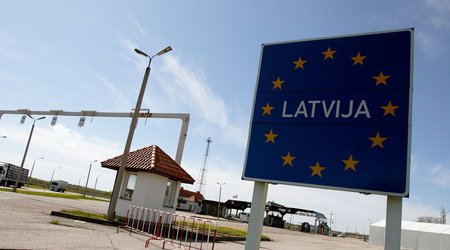 Latviya Rusiya və Belarusla sərhədi tamamilə bağlamağa hazırdır